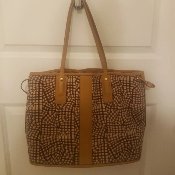 MCM Medium Liz Reversible Visetos Shopper - Picture 9 of 12